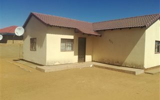 2 Bedroom House in Mabopane