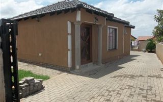 3 Bedroom House in Rustenburg North