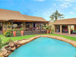 4 Bedroom House in Orchards
