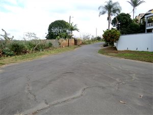 690 m² Land available in Clare Hills