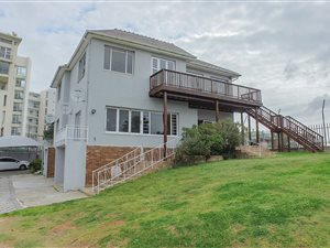 7 Bed House in St Georges Park