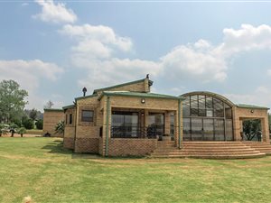 5.5 ha Farm in Bethlehem Central