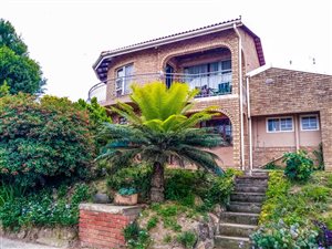 4 Bed House in Trenance Park