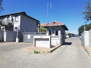 2 Bed Apartment in Moffat View