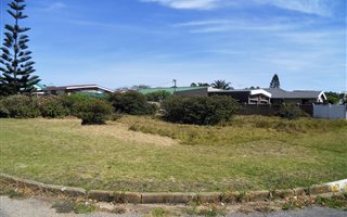505 m² Land available in C Place