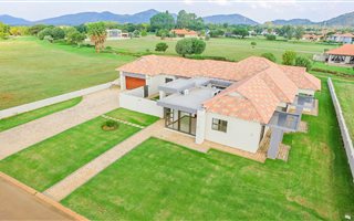 4 Bedroom House in The Islands Estate