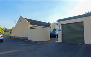3 Bedroom Townhouse in Highland Hills