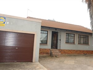 3 Bed House in Klipriviersoog Estate
