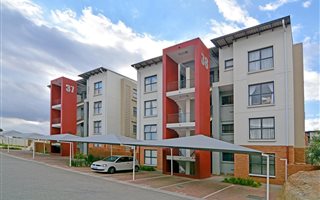 1 Bedroom Apartment in Fourways