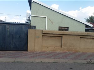 3 Bedroom House in Pimville