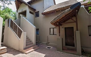 2 Bedroom Apartment in Fourways