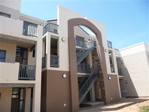 2 Bed Apartment in Uitenhage Central