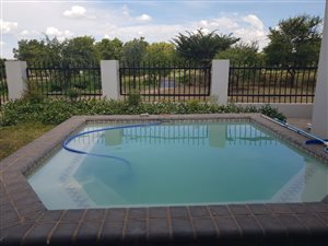 5 Bed House in The Meadows