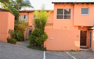 4 Bedroom Townhouse in Constantia Kloof