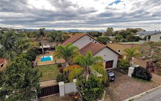 3 Bedroom House in Seaside Longships