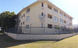 2 Bedroom Apartment in Diep River