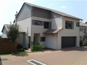 4 Bed Townhouse in Amorosa