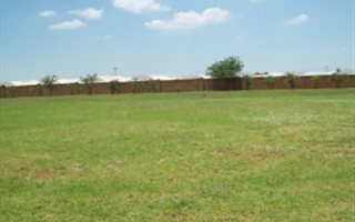 2956 m² Land available in Fly-Inn Estate