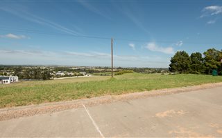 925 m² Land available in Blanco