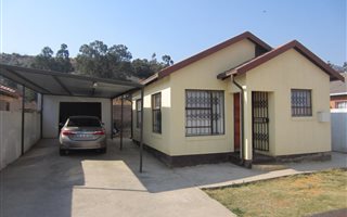 2 Bedroom House in Kagiso