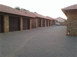3 Bed House in Montana Tuine