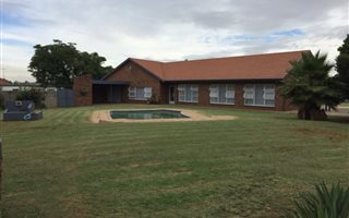 4 Bedroom House in Rand Collieries