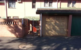 3 Bedroom Duplex in Woodhaven