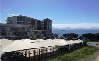 2 Bedroom Apartment in Santos Bay