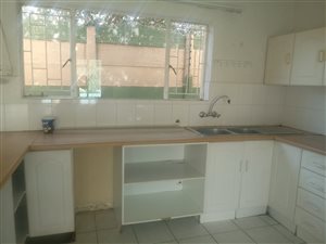2 Bedroom Garden Cottage in Northmead