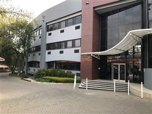 788 m² Office Space in Vorna Valley
