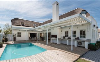 4 Bedroom House in Stellenbosch Farms
