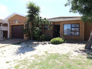 2 Bed House in Brackenfell Central