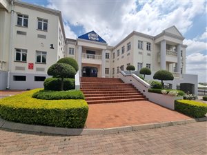 1430 m² Commercial space in Bryanston