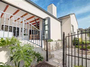 4 Bed House in Durbanville