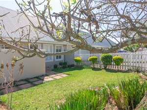 2 Bed Townhouse in Caledon Estate