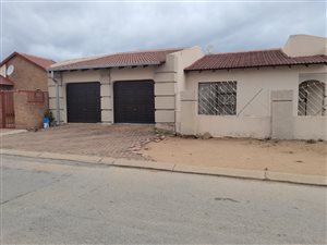 3 Bed House in African Jewel