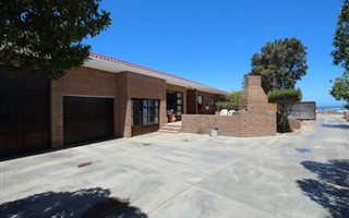 4 Bedroom House in Port Nolloth