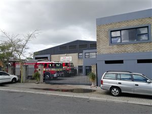 708 m² Industrial space in Kuilsriver