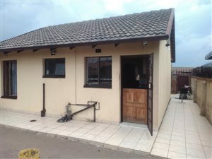2 Bed House in Geluksdal