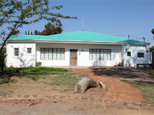 4 Bed House in Willowmore