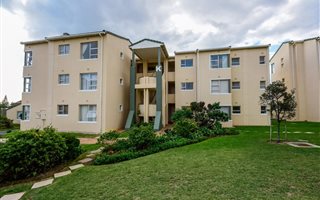 3 Bedroom Apartment in Greenways Golf Estate