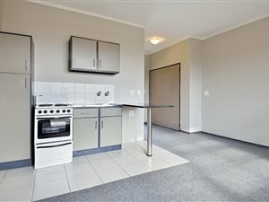 2 Bed Apartment in Kempton Park Central