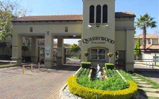 2 Bedroom Apartment in Fourways