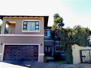4 Bed Cluster in Maroeladal