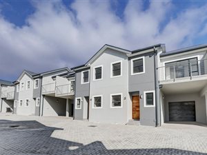 3 Bed Townhouse in Durbanville Central