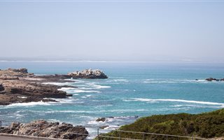 3 Bedroom Apartment in Hermanus Westcliff
