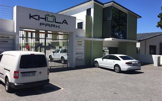 90 m² Commercial space in Newton Park