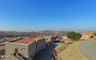 2 Bedroom Townhouse in Winchester Hills