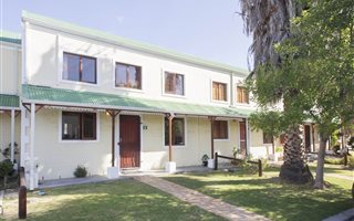 3 Bedroom Townhouse in Strand South