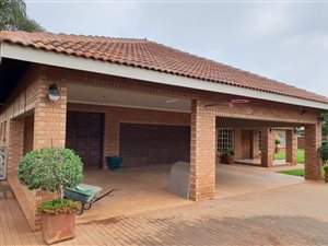 4 Bed House in Kameeldrift East